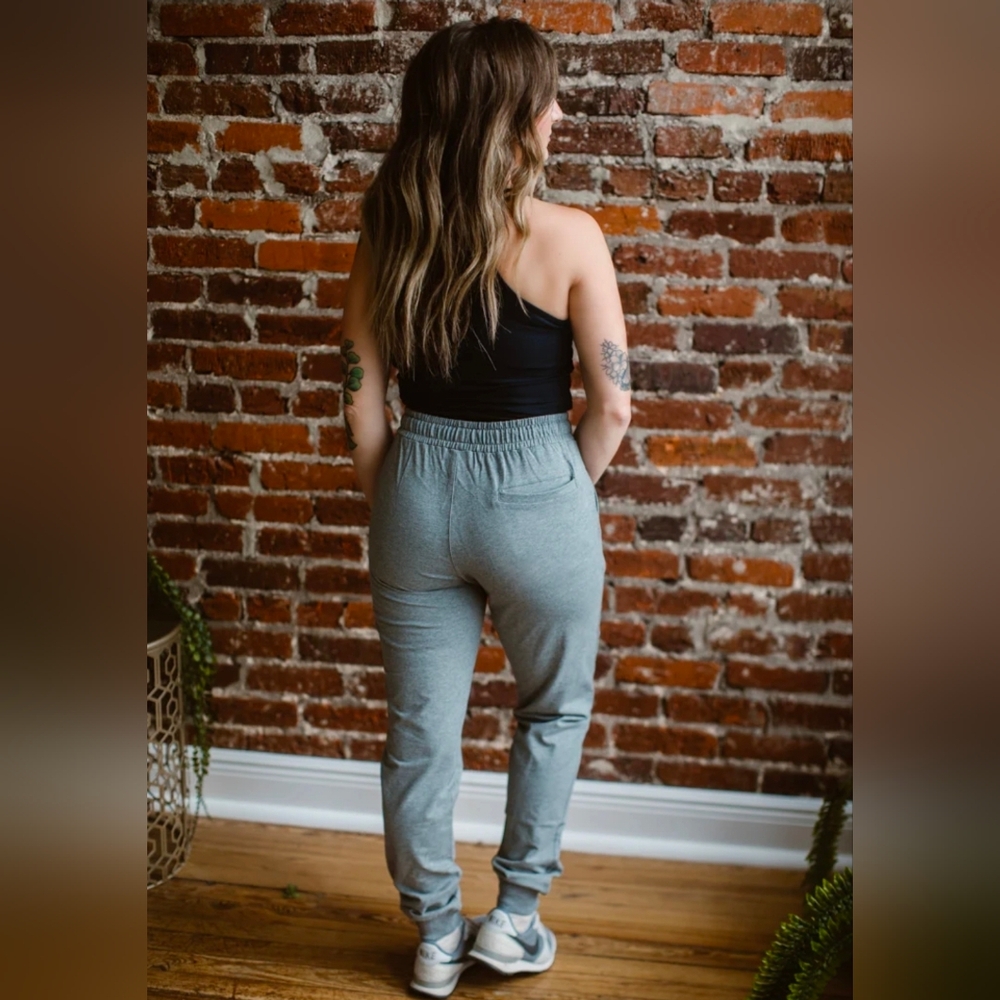 Matt Matthews Joggers Size Large Charcoal "I Hate It Here." - Picture 14 of 15